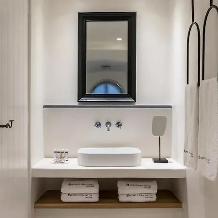 Sea Breeze Santorini מלון